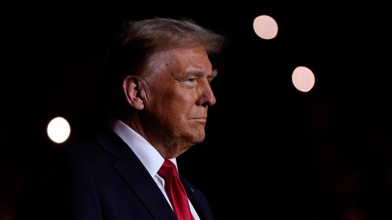 Tramp Qrenlandiyaya görə Danimarkanın Baş nazirini 45 dəqiqə danlayıb