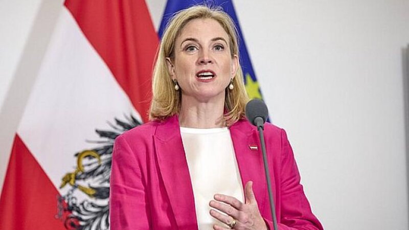 Avstriyada Ukraynaya yardım səbəbindən XİN rəhbərinin istefası tələb olunur