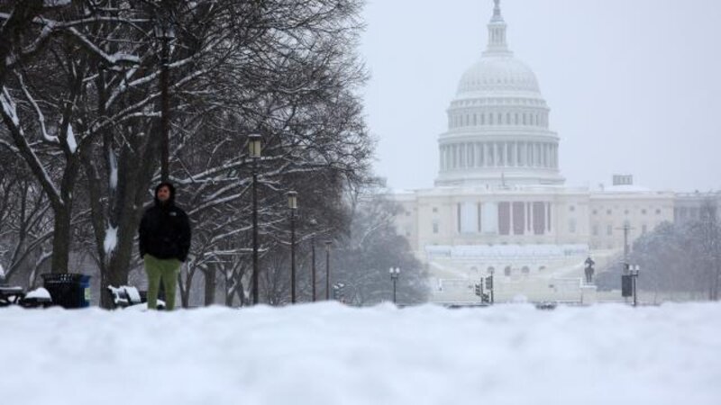 ABŞ-də qar fırtınası səbəbindən bir milyondan çox istehlakçı işıqsız qalıb
