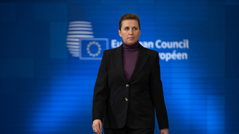 NYT: Danimarka Qrenlandiya məsələsində Trampın təzyiqinə tab gətirib