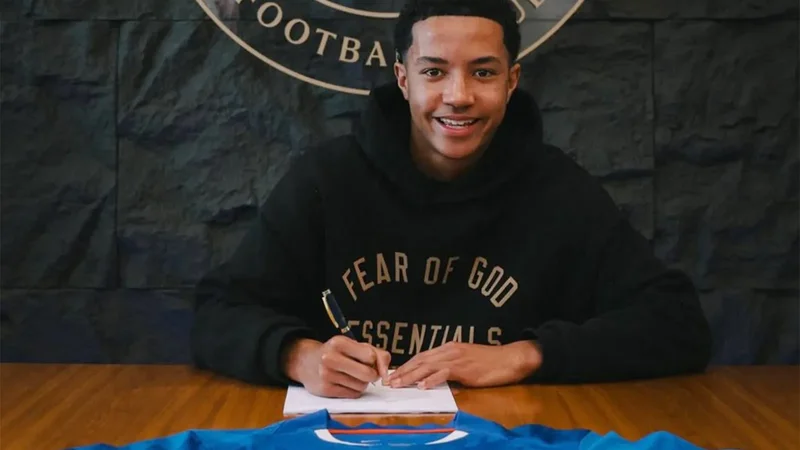 "Çelsi" 18 yaşlı futbolçu transfer etdi