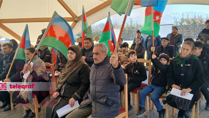 Badara və Seyidbəyliyə köçən ailələrə mənzillərin açarları təqdim olundu -