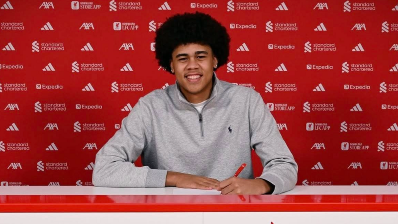 "Liverpul" yeni transferini açıqladı