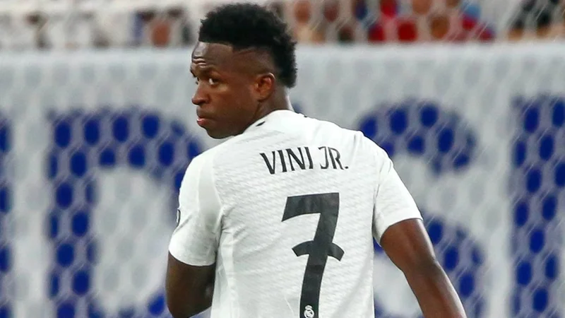 Vinisius “Real Madrid” rəhbərliyinə vaxt verdi