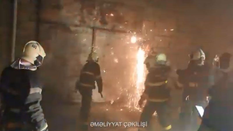 Xırdalanda anbarda baş verən yanğın söndürülüb