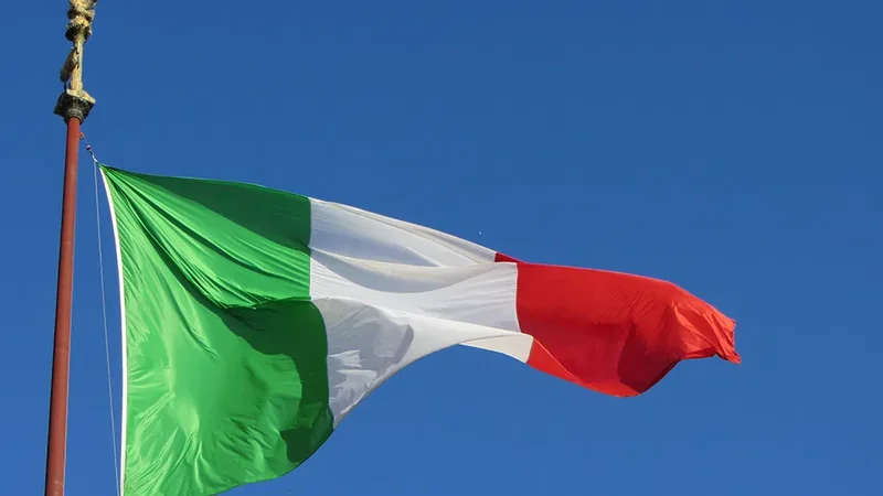 İtaliya Tehrandakı diplomatik nümayəndəliyində personalın sayını azaldır