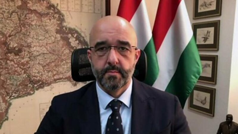 Kovaç: Macarıstan Ukrayna münaqişəsini maliyyələşdirməyəcək