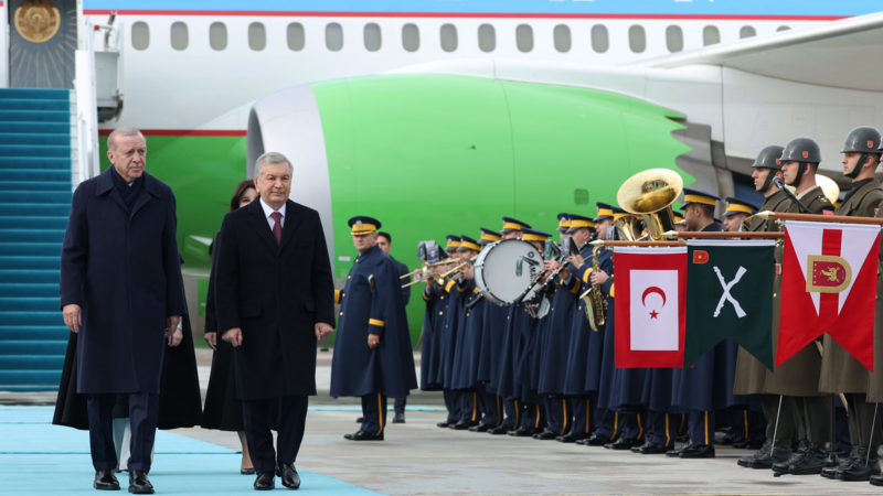 Şavkat Mirziyoyev Türkiyədə səfərdədir -