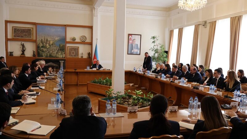 Konstitusiya Məhkəməsi Aparatının hesabat iclası keçirilib