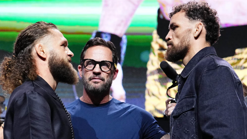 Rafael Fiziyev və rəqibi çəkiölçmə mərasimində iştirak ediblər