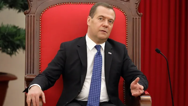 Dmitri Medvedev: Finlandiya bütün yaxşı əlaqələrin üstündən xətt çəkdi