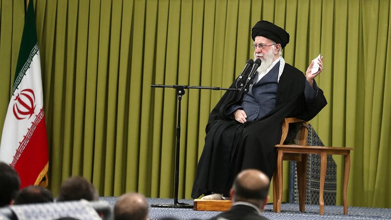 İranın ali rəhbəri: ABŞ İranı yenidən nəzarətə almaq istəyir