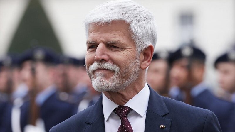 Çexiyada prezident Pavelə dəstək mitinqi keçirilib