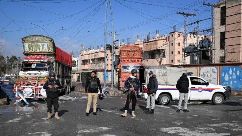 Pakistanda iki gün davam edən döyüşlərdə 145 silahlı məhv edilib