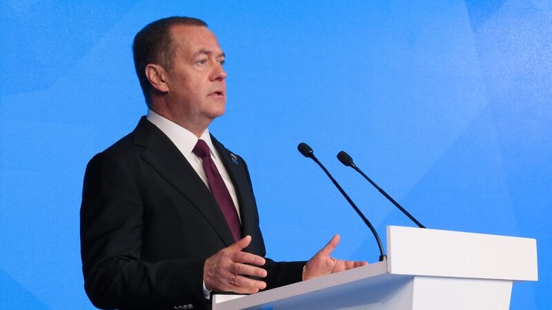 Medvedev: hərbi qələbə artıq görünür