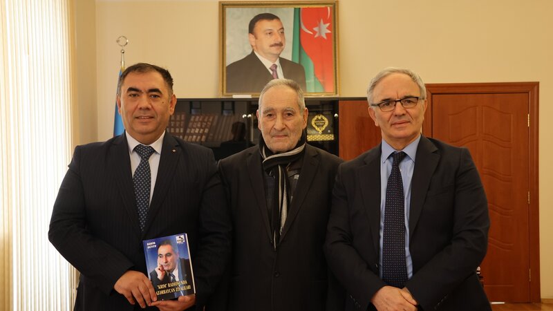 “Xalq” qəzetində keçirilən görüşdə Veysəloğlu Şirkətlər Qrupu tərəfindən qocaman jurnalistə dəstək ifadə edildi