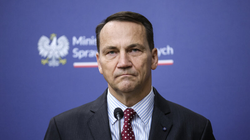 Polşalı nazir Trampın Nobel Mükafatına namizədliyini bir şərtlə irəli sürəcəyinə söz verdi