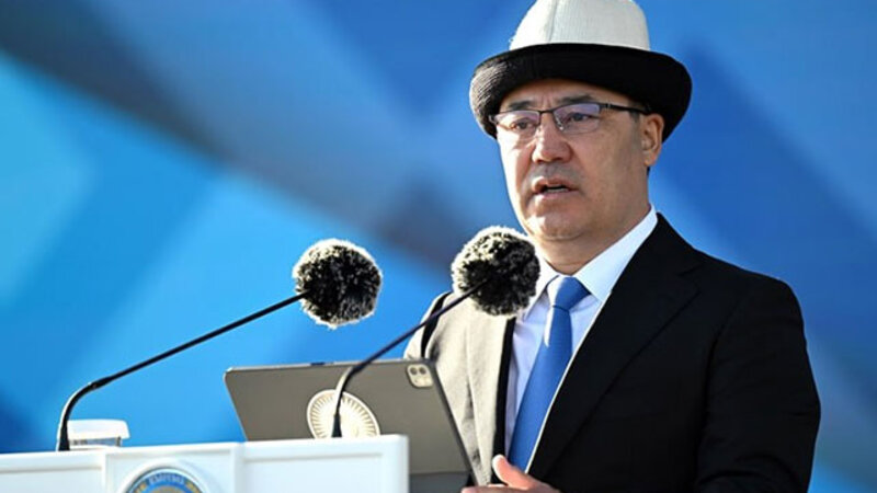 Qırğızıstan lideri dostunu işdən çıxardı: