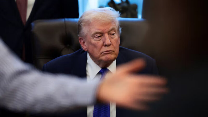 Tramp İranla danışıqları dayandıra bilər