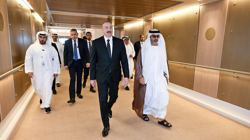 Prezidentin sosial media səhifələrində BƏƏ-yə işgüzar səfərindən video paylaşıldı