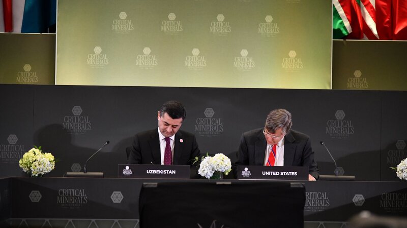 Özbəkistan və ABŞ arasında əhəmiyyətli minerallar və nadir torpaq elementləri üzrə anlaşma imzalandı