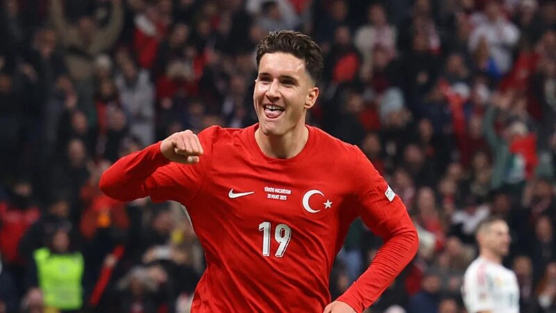 "Qalatasaray"ın maraqlandığı milli üzvü "Fənərbağça"nın da təklifini rədd etdi