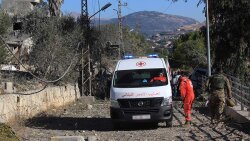 Livanda beşmərtəbəli bina uçdu: