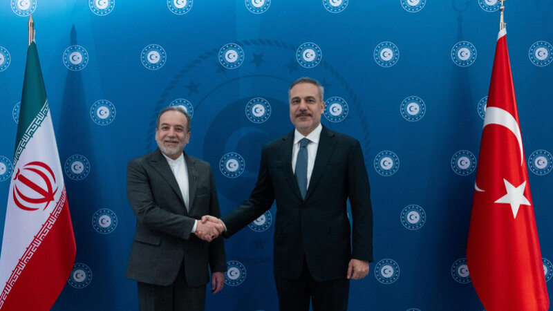 Türkiyə və İranın XİN başçıları arasında telefon danışığı olub