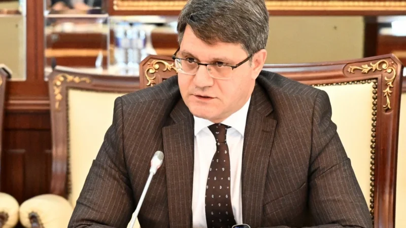 Yeni nazir kimdir? - Əvvəl hüquqşunas olub