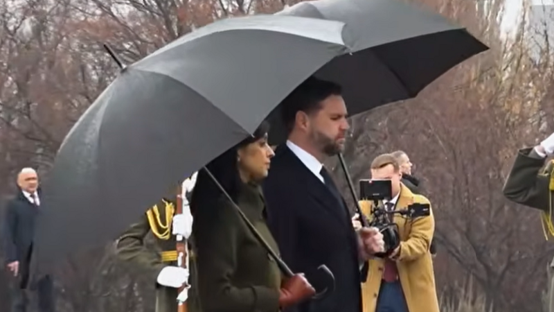 ABŞ-nin vitse-prezidenti və xanımı İrəvanda “erməni soyqırımı abidəsi”ndə