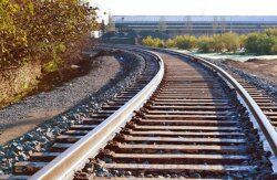 Qatar yoluna çıxan kişi aldığı xəsarətlərdən ölüb