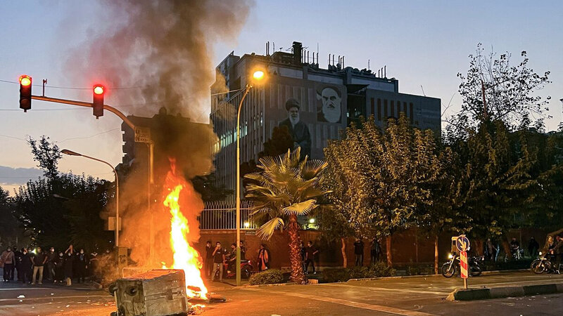 İranın müharibə üçün pulu qalmayıb -