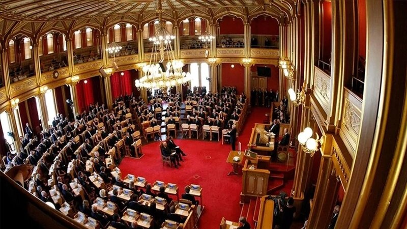 "Epşteyn işi" Norveç siyasətində böyük qalmaqal yaradıb: