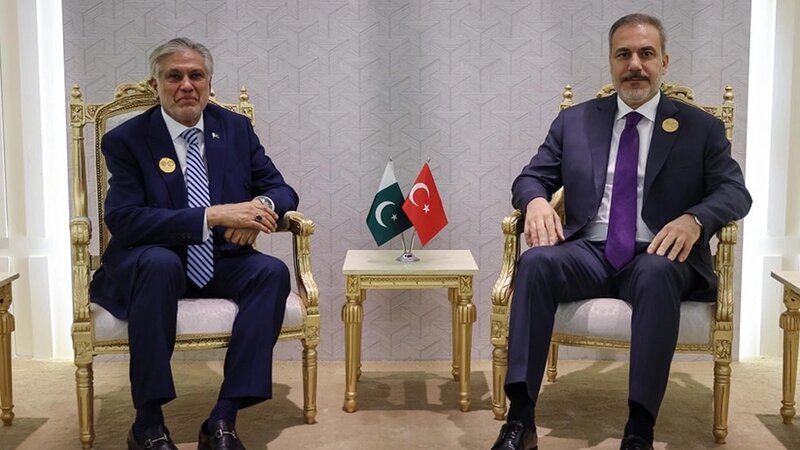 Türkiyə və Pakistan XİN başçıları regional prosesləri müzakirə ediblər