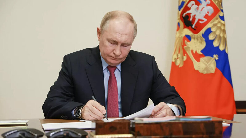 Putin Sergey İvanovu Təhlükəsizlik Şurasından uzaqlaşdırdı