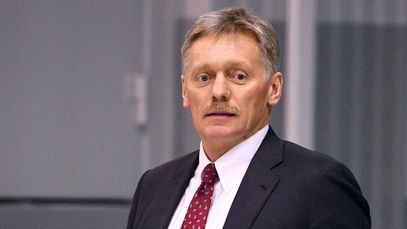 Peskov: Kreml Putinin üzü olan maskalara görə məhkəməyə müraciət etməyi planlaşdırmır
