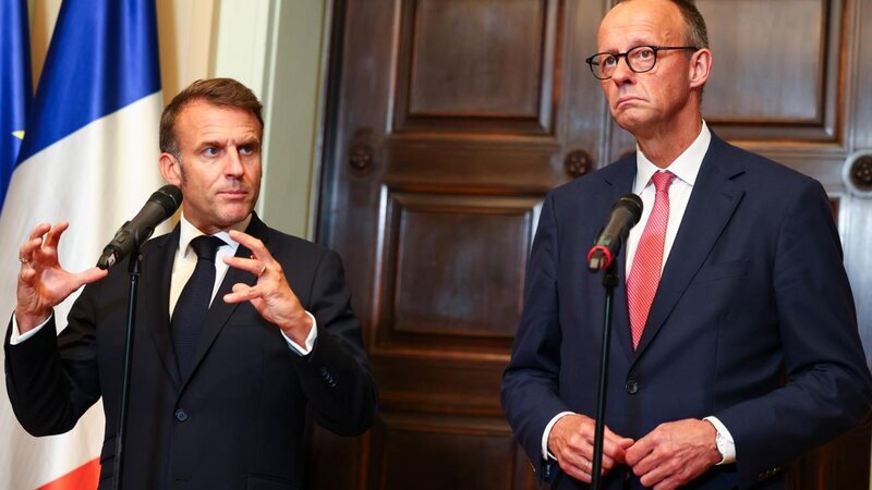 KİV: Makron və Merts arasındakı vəziyyət iki ölkə arasında parçalanmadan xəbər verir