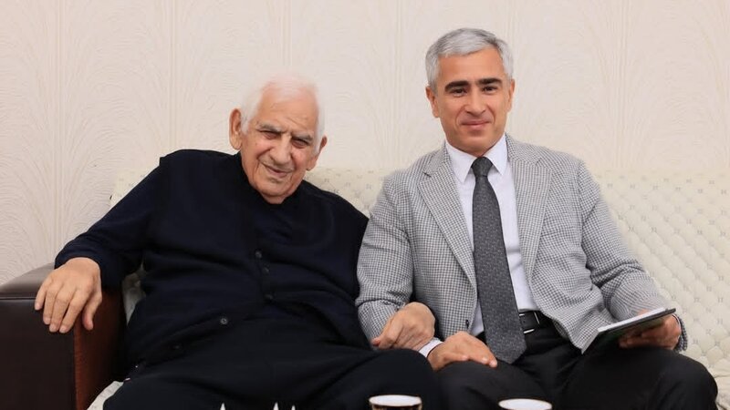 Anar Ələkbərov Nəriman Həsənzadəni evində ziyarət etdi -