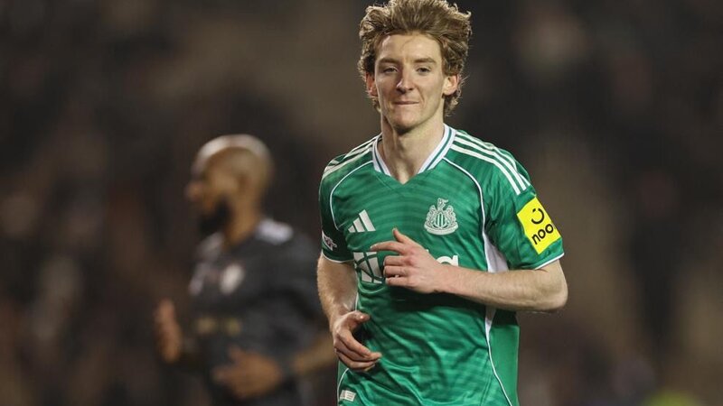 “Qarabağ”la oyunda poker edən futbolçu danışdı