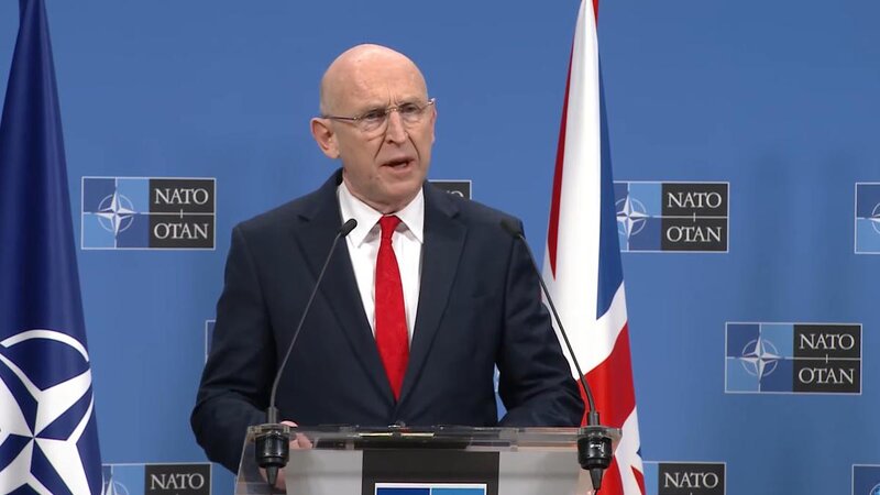 Con Hili: Sülh sazişindən sonra Britaniya qoşunları Ukraynada yerləşdirilə bilər