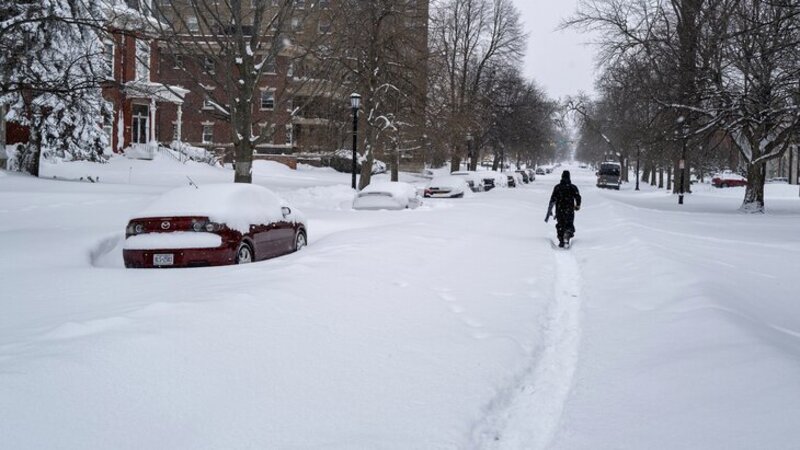 Nyu-Yorkda qar fırtınası səbəbindən fövqəladə vəziyyət elan edilib