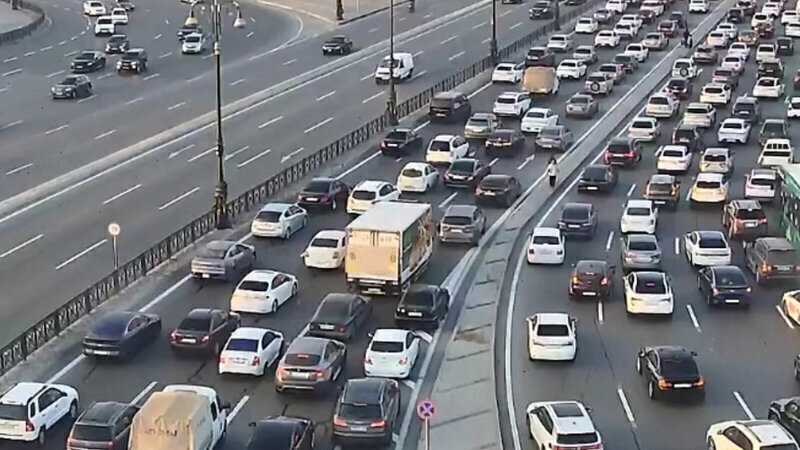 Bakının bu küçələrində sıxlıq var -