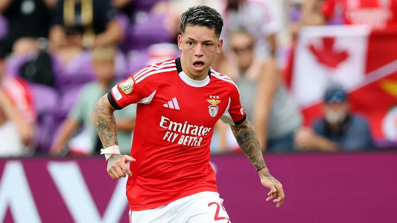 "Benfika"nın futbolçusu Vinisius və Mbappeni məhkəməyə verə bilər