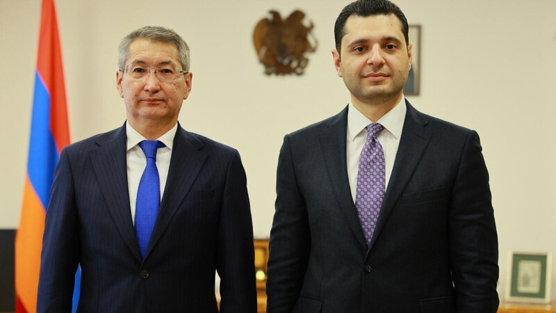 Ermənistan Qazaxıstanla Göyçə gölünü müzakirə etdi