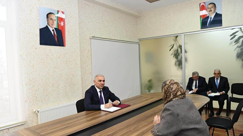 Vüqar Əhmədov Qəbələdə vətəndaşları qəbul etdi