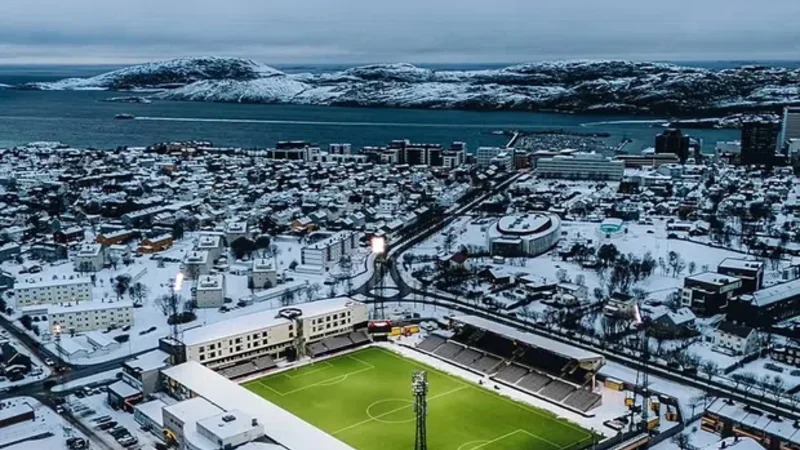 Əhalisi bir stadiona sığan şəhər və ya “Budo/Qlimt” möcüzəsi...