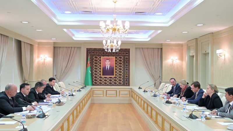 Türkmənistan beynəlxalq nəqliyyat dəhlizlərində tranzit potensialını artırır