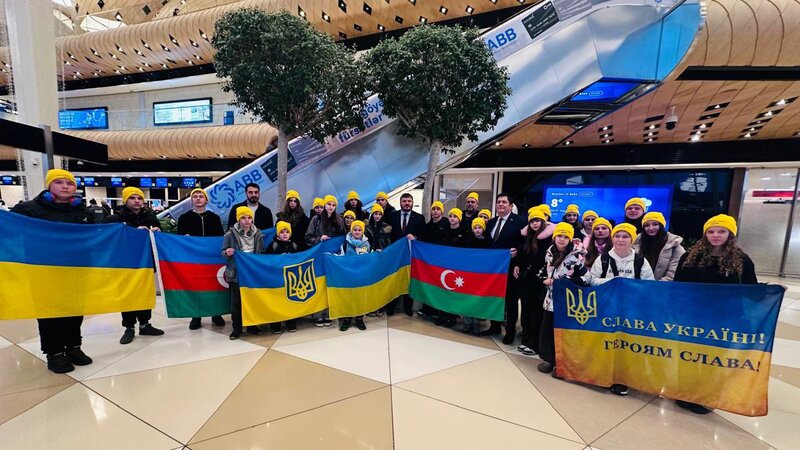 Ukraynalı uşaqların növbəti qrupu reabilitasiya üçün Azərbaycana gəldi