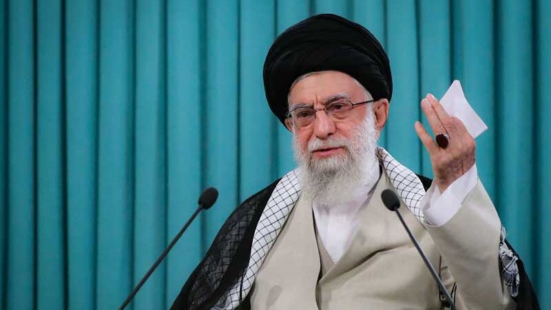 Tramp Xameneinin ölümünü təsdiqlədi