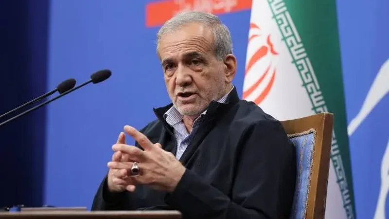 Pezeşkian: Müvəqqəti Şura fəaliyyətə başladı, hakimiyyət boşluğu yaranmayacaq